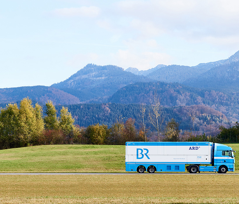 BR’s outside broadcast vehicle on the road in Bavaria Ι Photograph: BR/Simon Heimbuchner